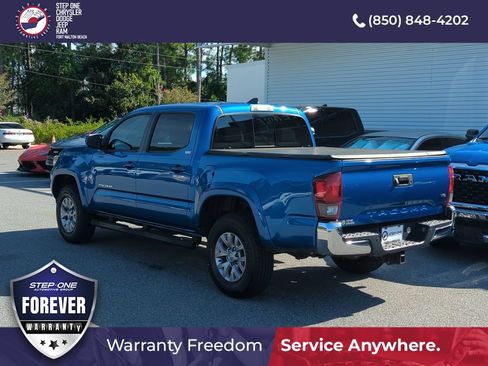 Used 2018 Toyota Tacoma SR5 RWD image 3