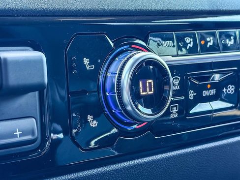 Certified 2025 GMC Sierra 1500 Elevation AWD/4WD image 32