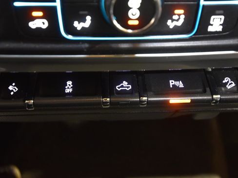 Used 2015 Chevrolet Silverado 1500 LTZ Z71 w/ LTZ Plus Package image 39