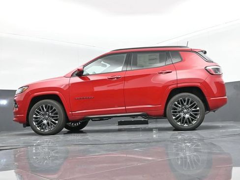 Used 2024 Jeep Compass Limited AWD/4WD image 38