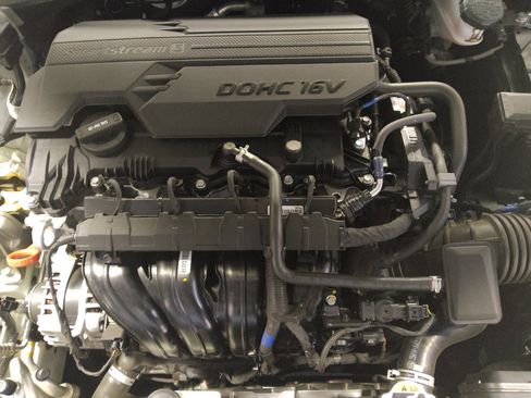 Used 2024 Hyundai Elantra SEL FWD image 30