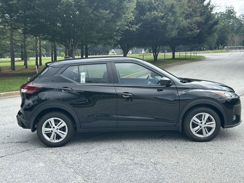 New 2024 Nissan Kicks S image 4