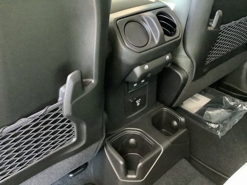 New 2026 Jeep Gladiator Mojave image 25