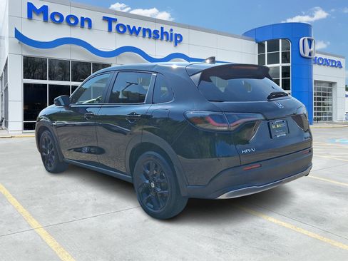 Used 2023 Honda HR-V Sport image 4