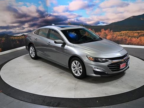 Used 2024 Chevrolet Malibu LT image 1