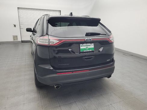Used 2018 Ford Edge SE FWD image 6