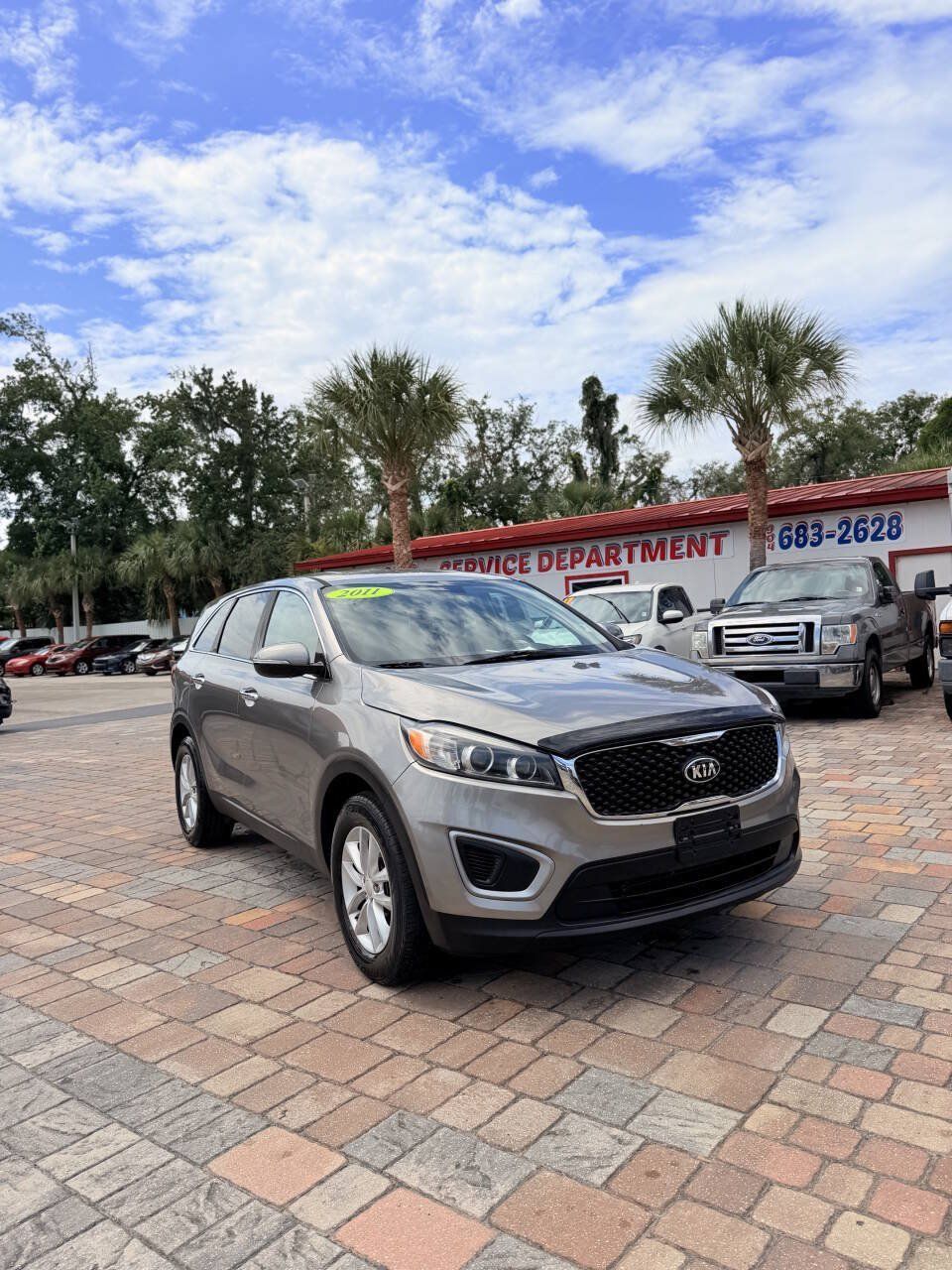 Used 2017 Kia Sorento L FWD image 3
