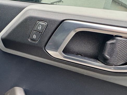 Used 2021 Ford Bronco Badlands image 25