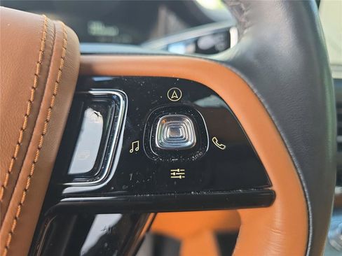 Used 2022 Lincoln Aviator Black Label w/ Class IV Trailer Tow Package image 23