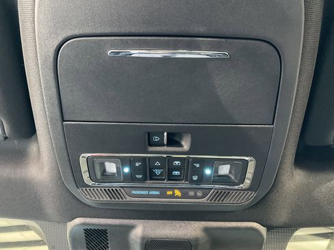 Used 2024 Ford F150 Platinum w/ FX4 Off-Road Package AWD/4WD image 40