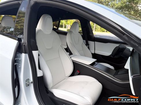 Used 2022 Tesla Model S Plaid AWD/4WD image 29