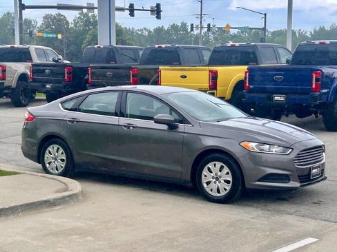 Used 2014 Ford Fusion S FWD image 7