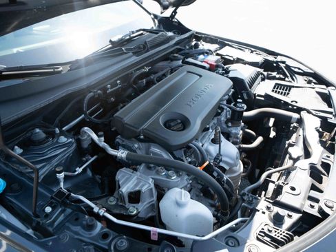 Used 2025 Honda Civic Sport image 31