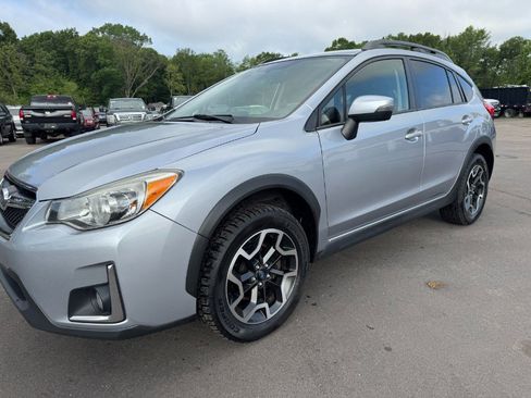 Used 2017 Subaru Crosstrek 2.0i Limited AWD/4WD image 9