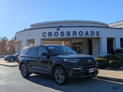 Certified 2022 Ford Explorer XLT w/ Equipment Group 202A