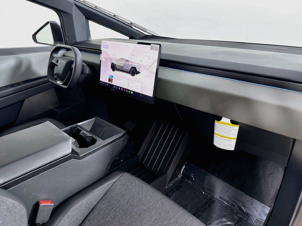 Used 2026 Tesla Cybertruck AWD Crew Cab image 27