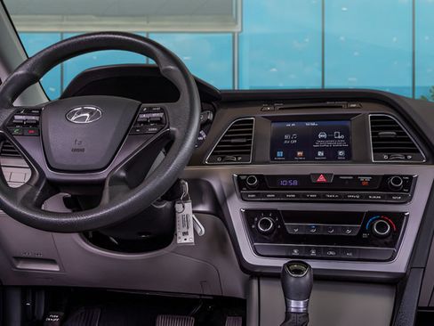 Used 2017 Hyundai Sonata SE FWD image 13