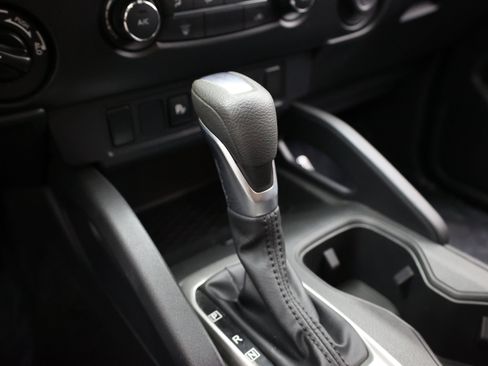 Used 2022 Nissan Frontier S w/ Technology Package AWD/4WD image 17