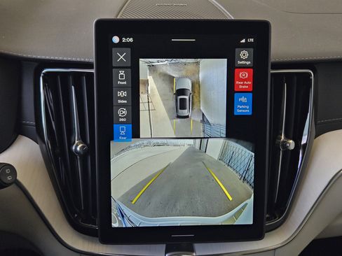 New 2026 Volvo XC60 B5 Ultra w/ Protection Package Premier image 20