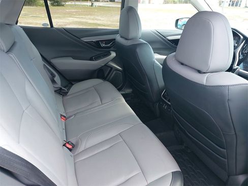 Used 2025 Subaru Outback Limited image 33