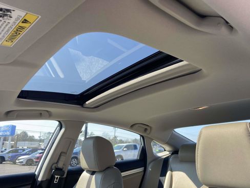 Used 2019 Honda Civic EX-L image 15