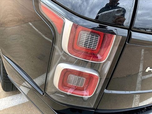 Used 2022 Land Rover Range Rover P525 Westminster Edition image 31