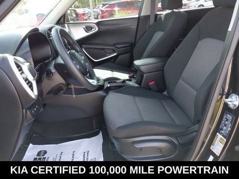 Certified 2025 Kia Soul LX FWD image 18
