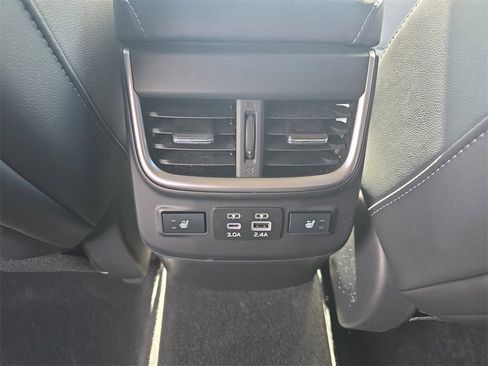 Certified 2023 Subaru Outback Limited image 13