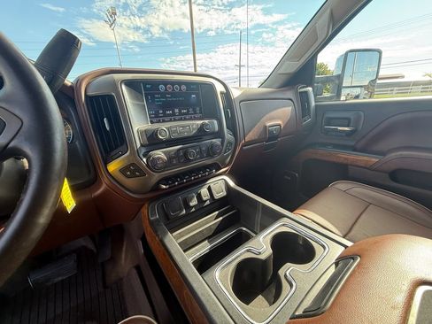 Used 2017 Chevrolet Silverado 2500 High Country w/ Duramax Plus Package AWD/4WD image 15