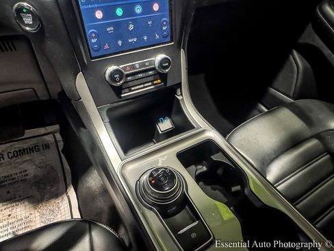 Used 2024 Ford Edge SEL image 25