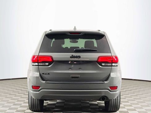 Used 2020 Jeep Grand Cherokee Altitude image 6