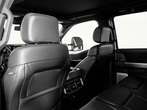 Used 2025 Ford F250 Platinum image 51