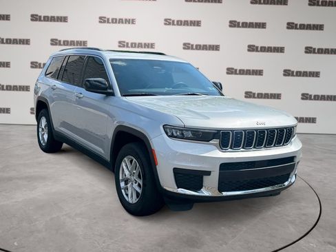 Used 2024 Jeep Grand Cherokee L Laredo AWD/4WD image 7