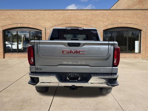 Used 2025 GMC Sierra 1500 SLT image 4