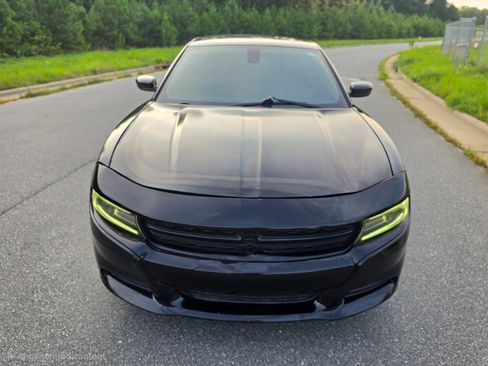 Used 2015 Dodge Charger SE w/ Sport Appearance Group RWD image 1