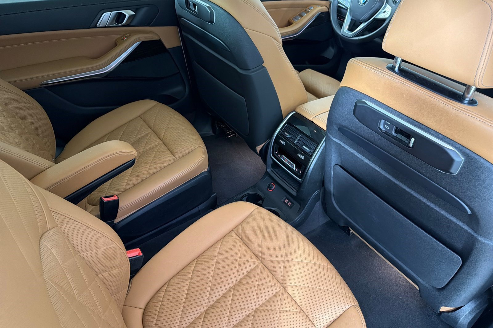 Used 2024 BMW X7 xDrive40i w/ Climate Comfort Package AWD/4WD image 31