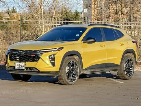 Used 2024 Chevrolet Trax RS w/ Sunroof Package image 7