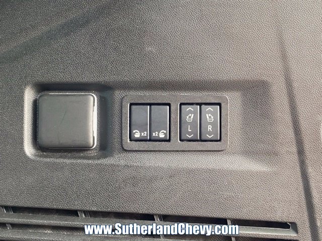 Used 2025 GMC Yukon Denali AWD/4WD image 51