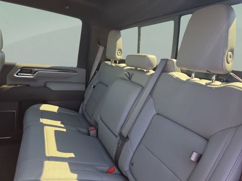 Used 2026 Chevrolet Silverado 3500 LTZ w/ LTZ Convenience Package AWD/4WD image 28
