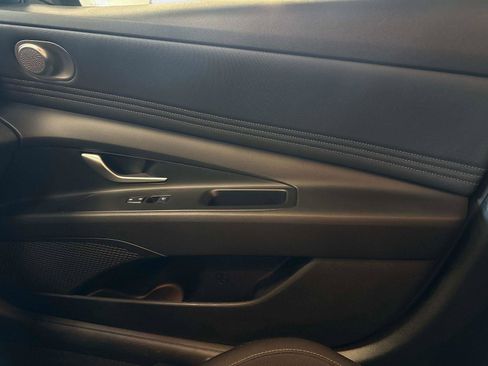 Used 2023 Hyundai Elantra SEL w/ Convenience Package image 22