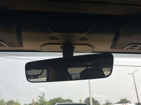 Used 2019 Jeep Wrangler Unlimited Sahara w/ Uconnect 4C Nav & Sound Group AWD/4WD image 30