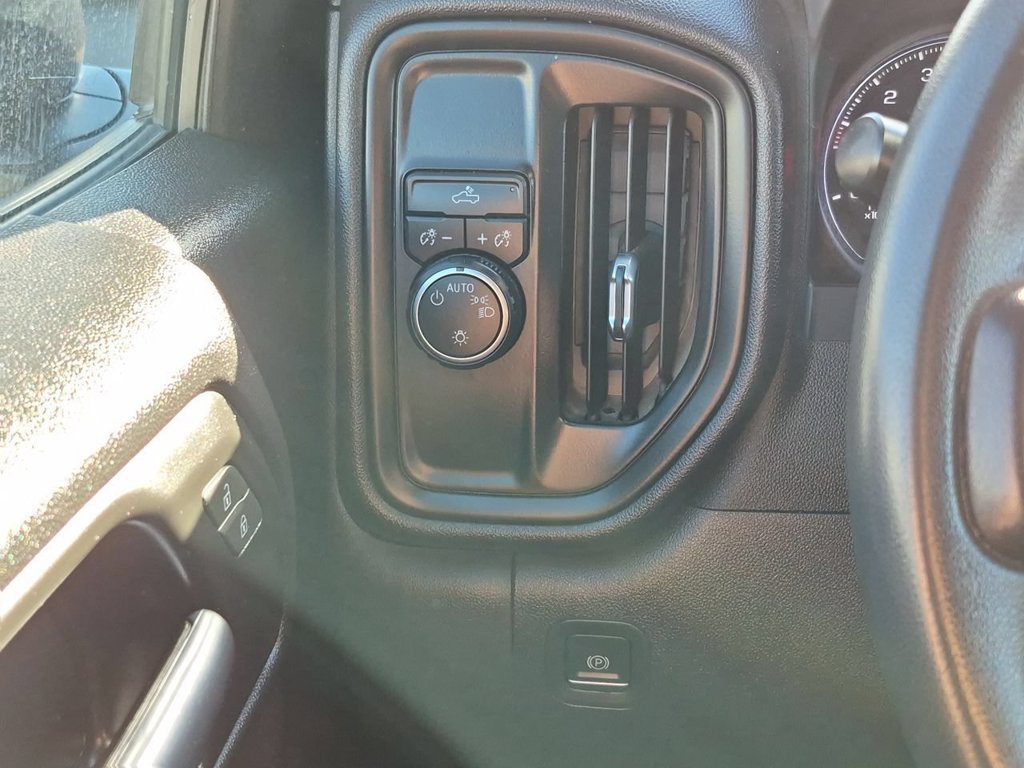 Used 2022 Chevrolet Silverado 1500 Custom RWD image 18