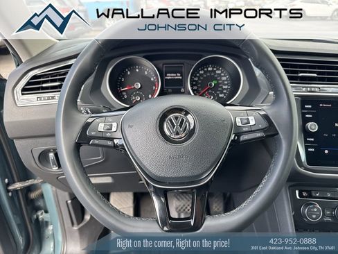 Used 2020 Volkswagen Tiguan SE w/ Panoramic Sunroof Package AWD/4WD image 30