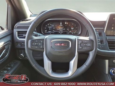 Used 2023 GMC Yukon XL SLT w/ SLT Premium Package image 26