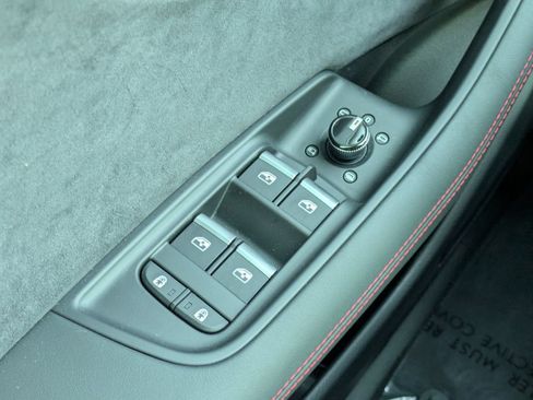 New 2026 Audi SQ8 Prestige AWD/4WD image 29