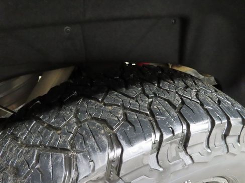 Used 2021 GMC Sierra 2500 Denali w/ Denali Black Diamond Edition image 40