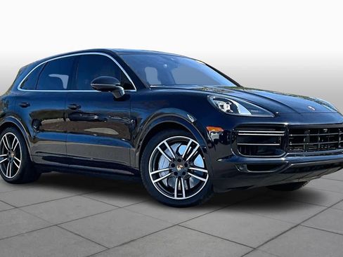 Used 2020 Porsche Cayenne Turbo image 2