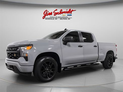 Used 2024 Chevrolet Silverado 1500 Custom image 3