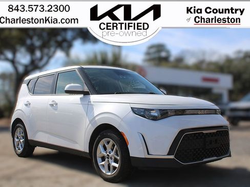 Used 2023 Kia Soul LX w/ LX Technology Package image 1