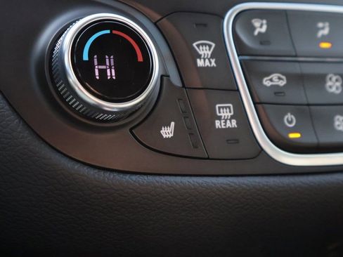 Used 2018 Chevrolet Equinox LT w/ Sun & Infotainment Package image 38